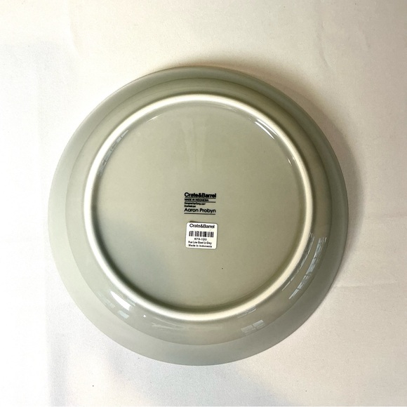 Crate & Barrel by Aaron Probyn Hue Light Gray Low Bowl 9.25” NWT - Picture 4 of 4